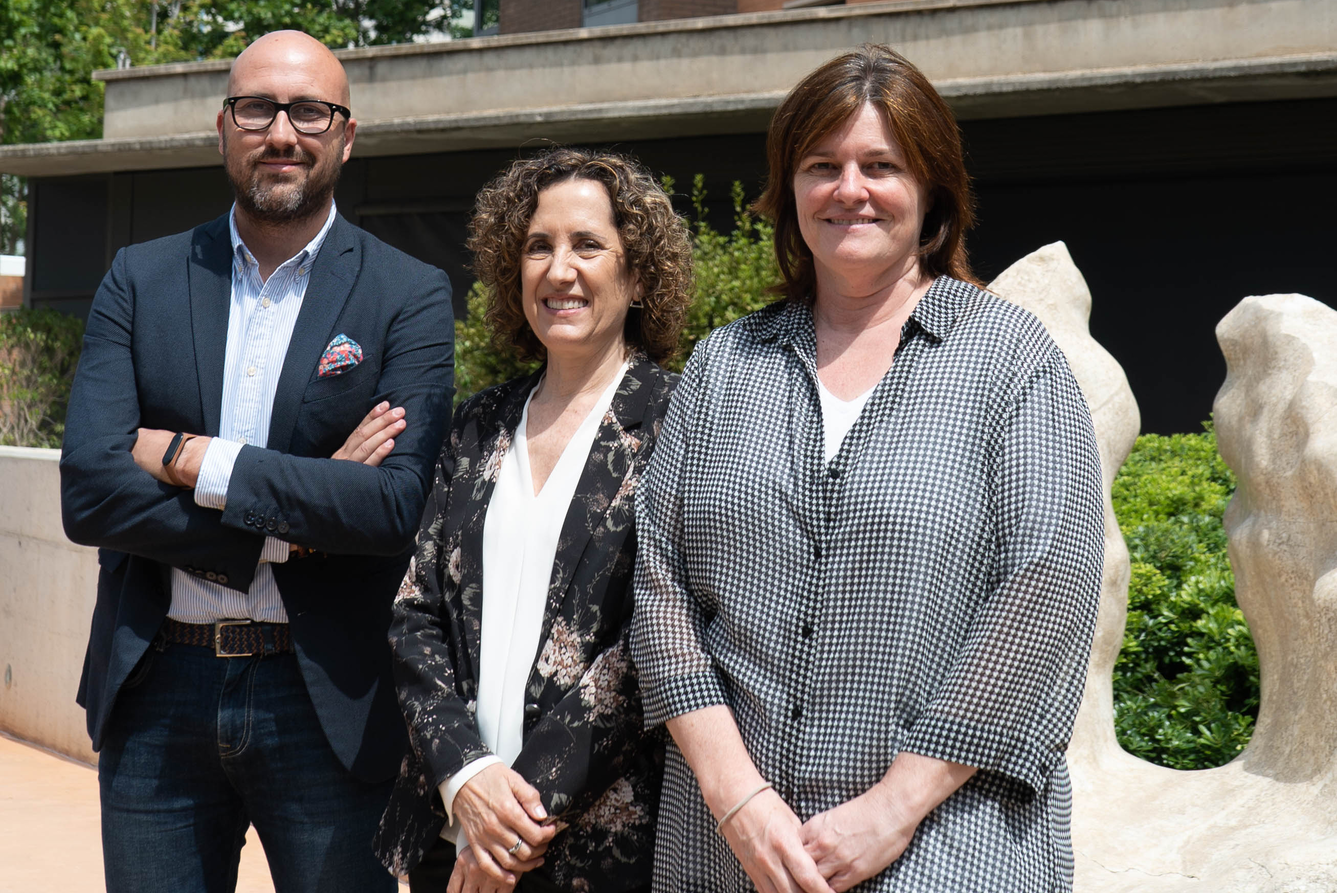 Jaume Dulsat, con Maria Abellanet y Elisabet Ferrer